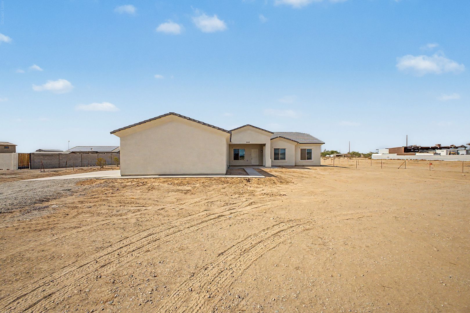 Buckeye House: 12138 S Airport Rd