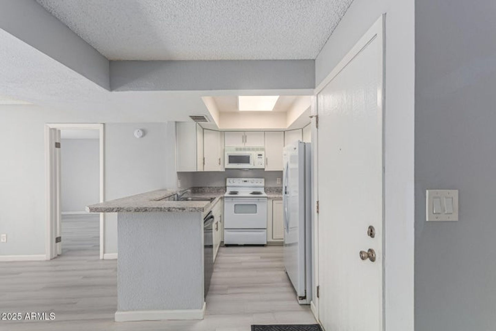 Glendale House: 4730 W Northern Ave Unit 1087