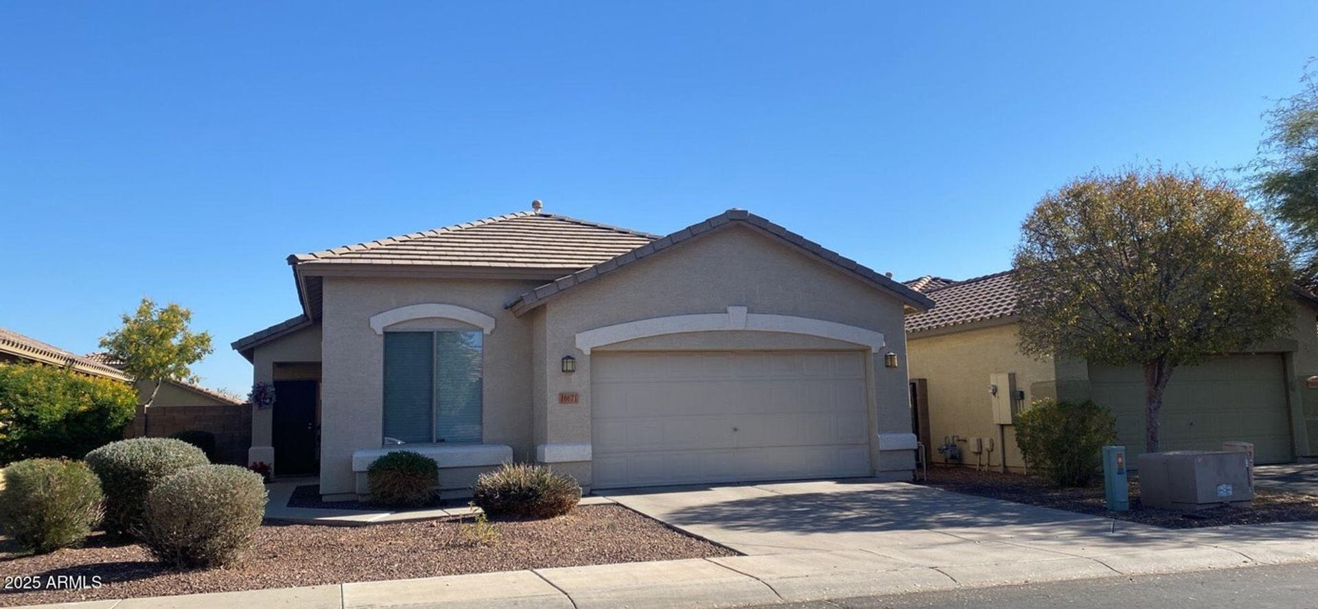Surprise House: 16671 N 169th Ave