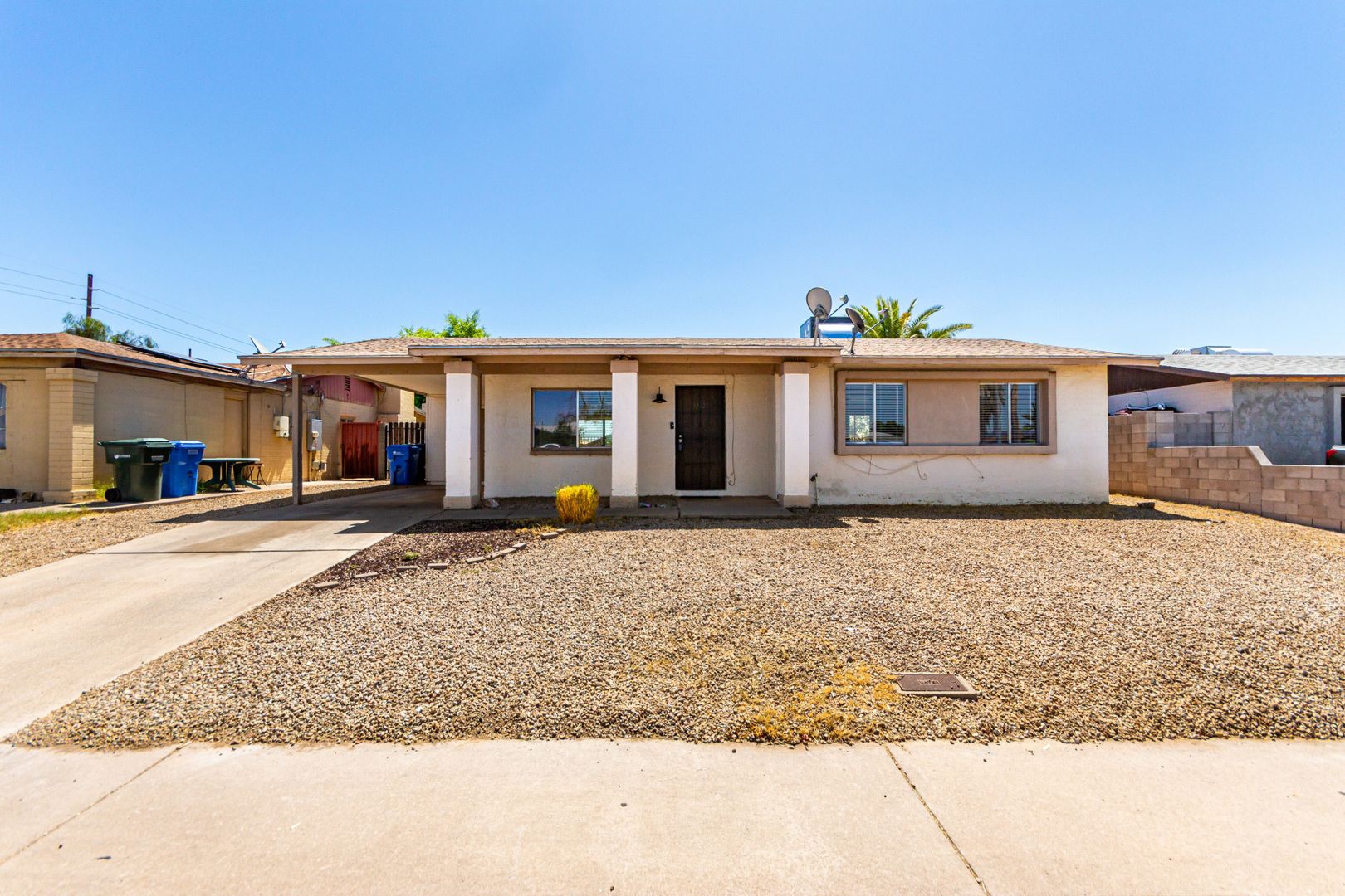 Phoenix House: 17629 N 8th Ave