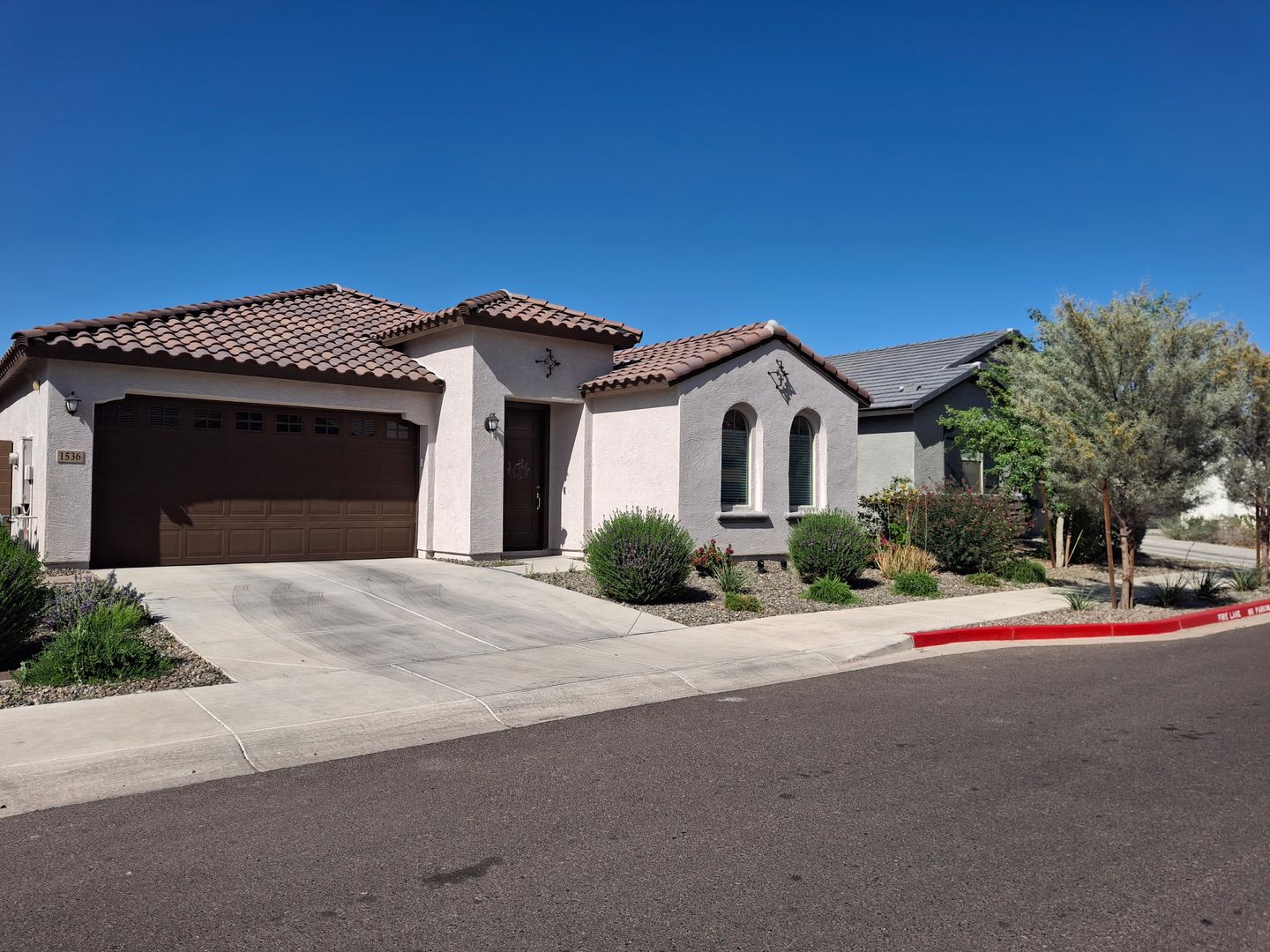 Phoenix House: 1536 W Corral Rd