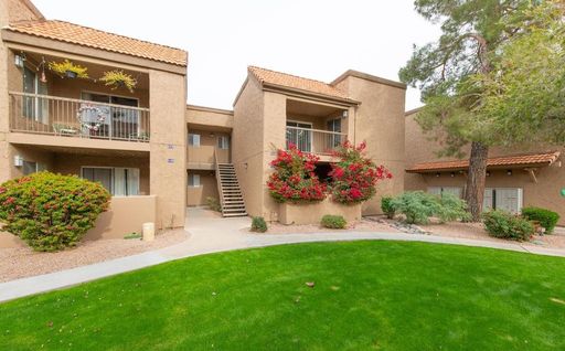8256 E Arabian Trail #226, Scottsdale - Gorgeous Home in the Heart of Scottsdale – photo 1