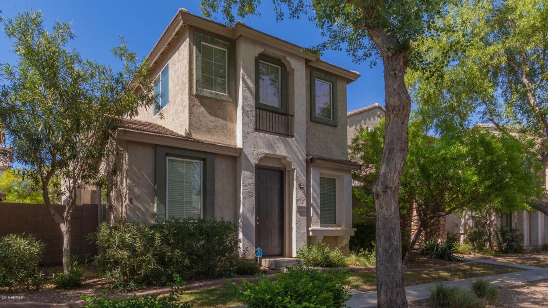 Tolleson House: 10018 W Winslow Ave