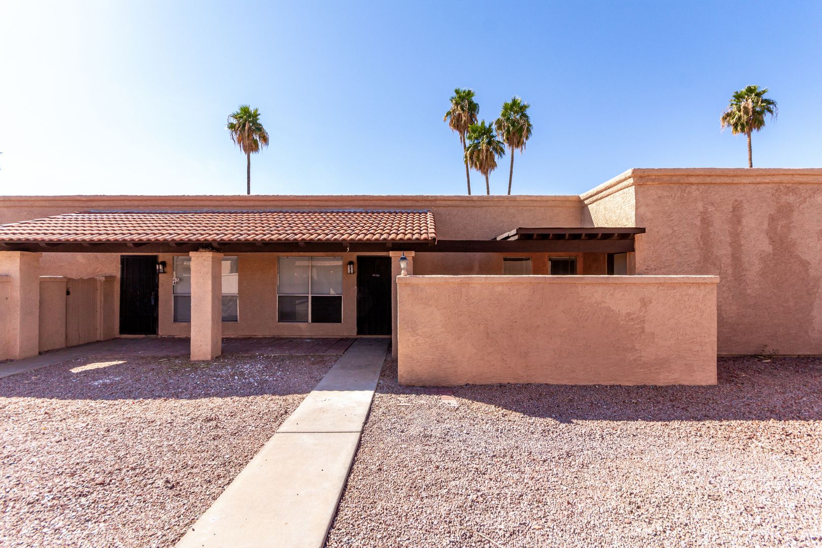 Chandler Apartment: 615 N Arrowhead Dr