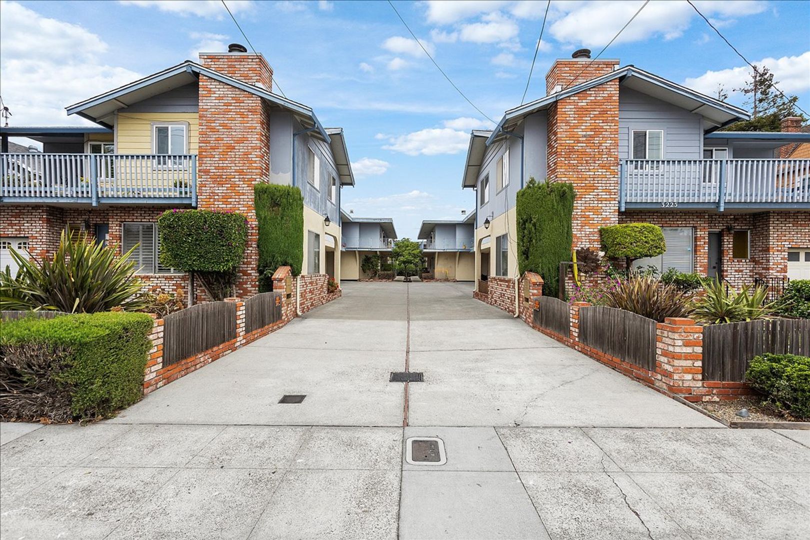 ALAMEDA Apartment: 3225 BRIGGS AVE