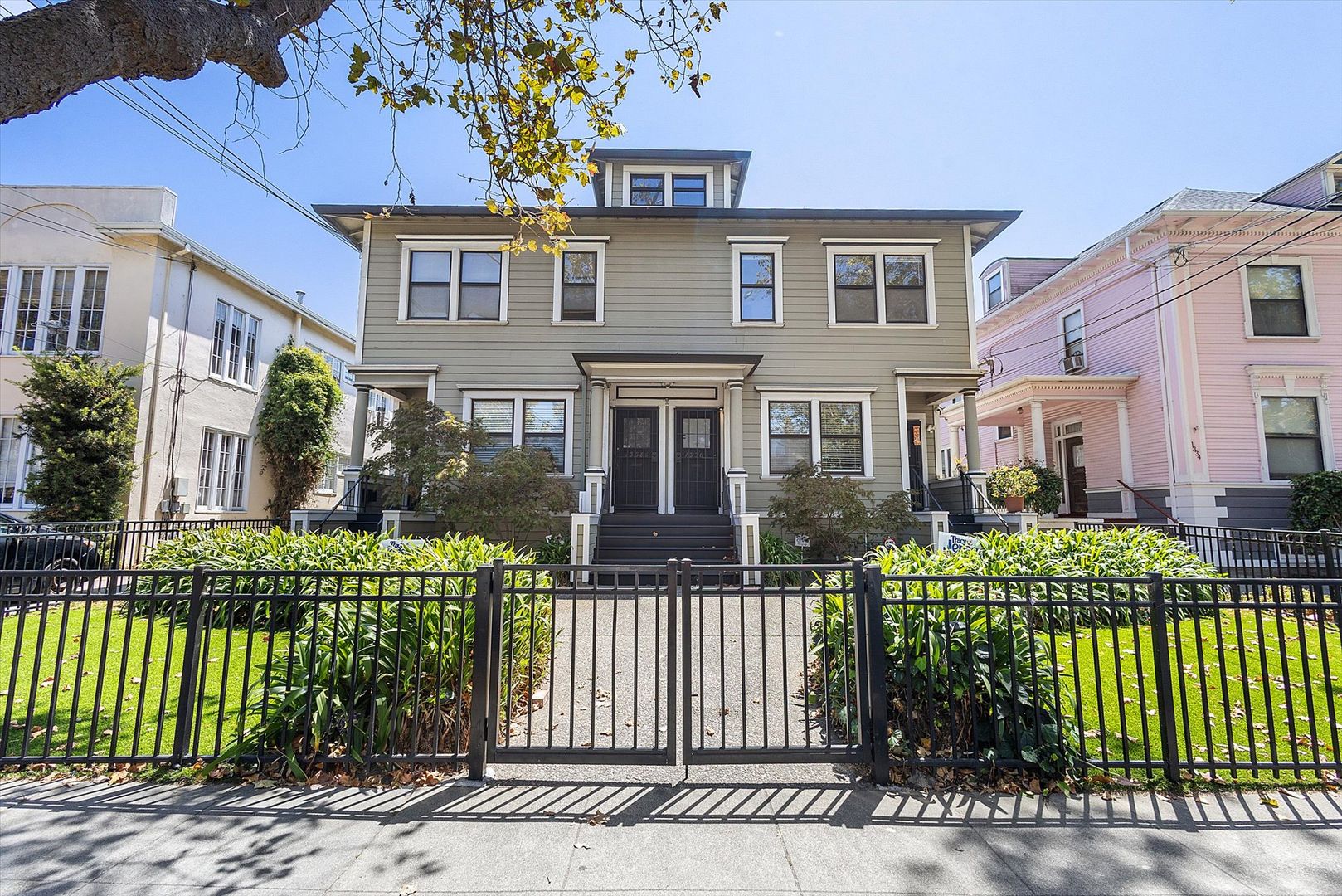 Alameda Apartment: 1336 1/2 Park Ave