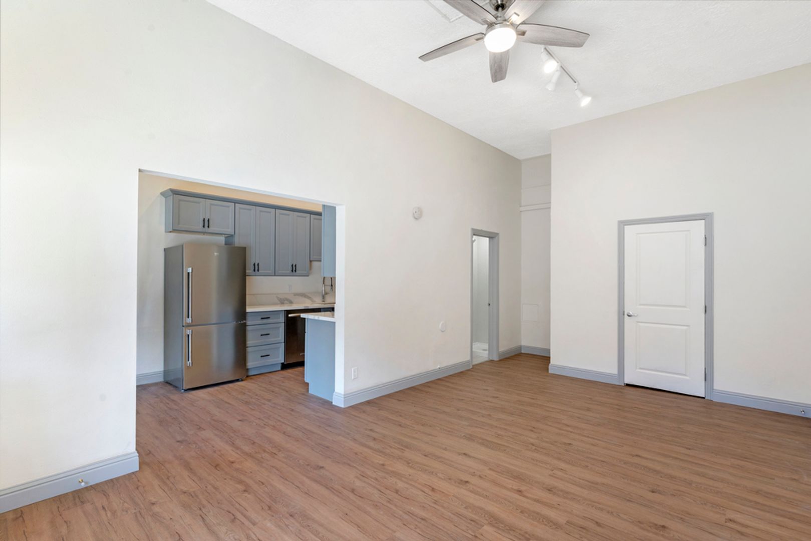 ALAMEDA Apartment: 1201-1203 BENTON, 1403-1413 ENCINAL