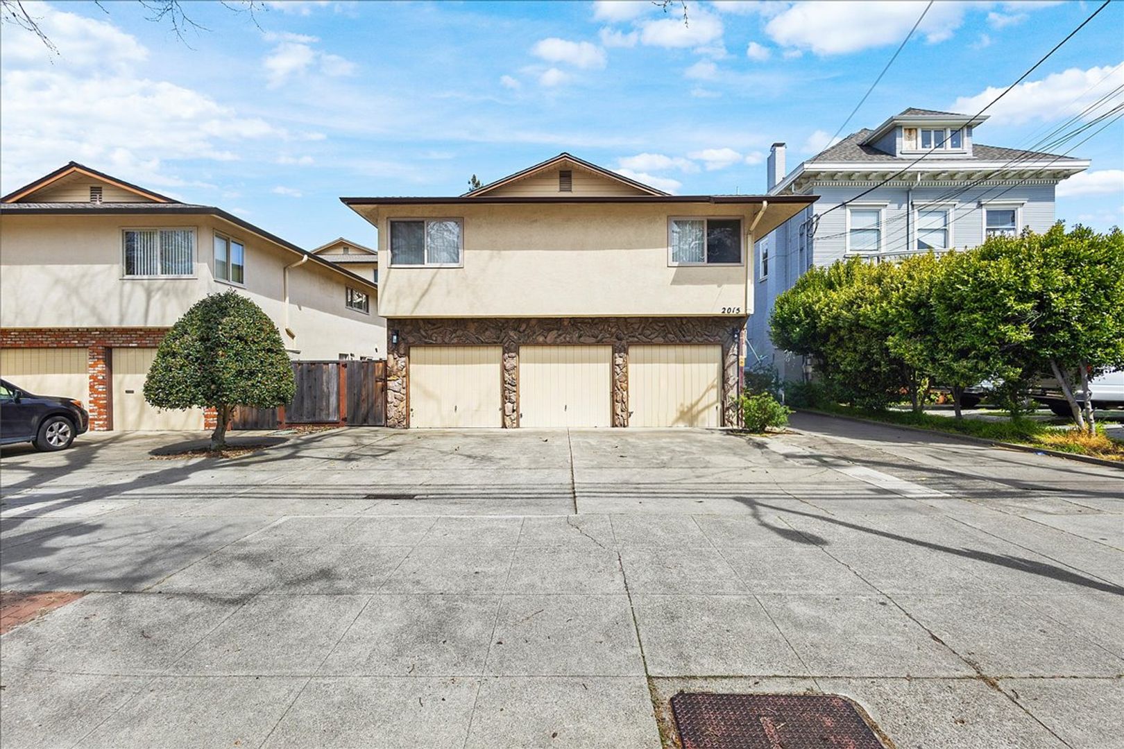 Alameda Apartment: 2015 Central Ave.