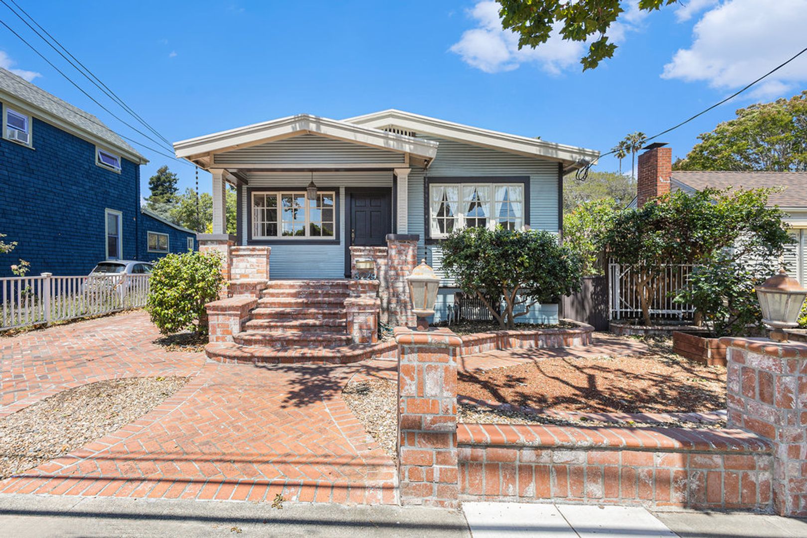 Alameda Apartment: 3229 Central Ave