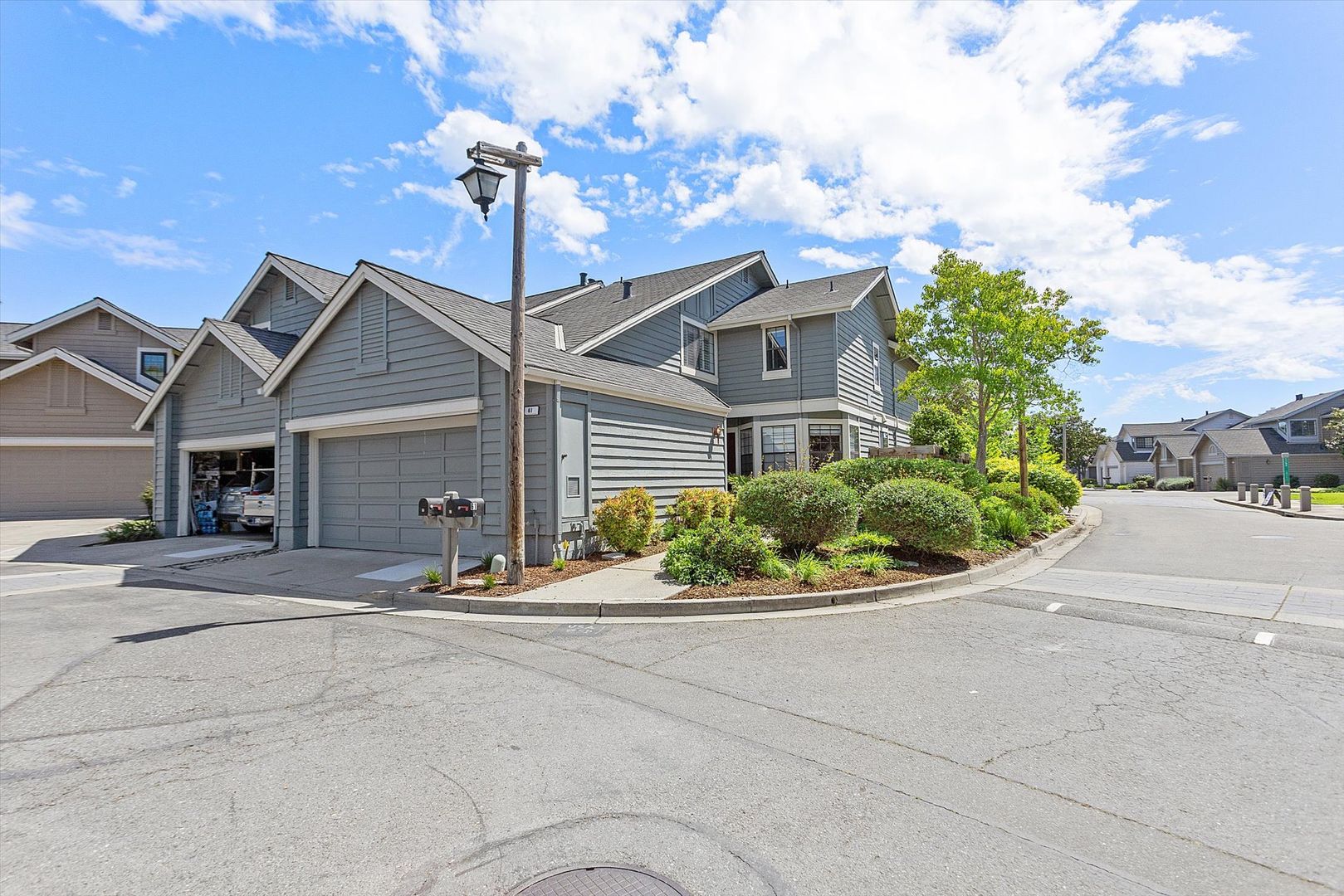 Alameda House: 61 Purcell Dr