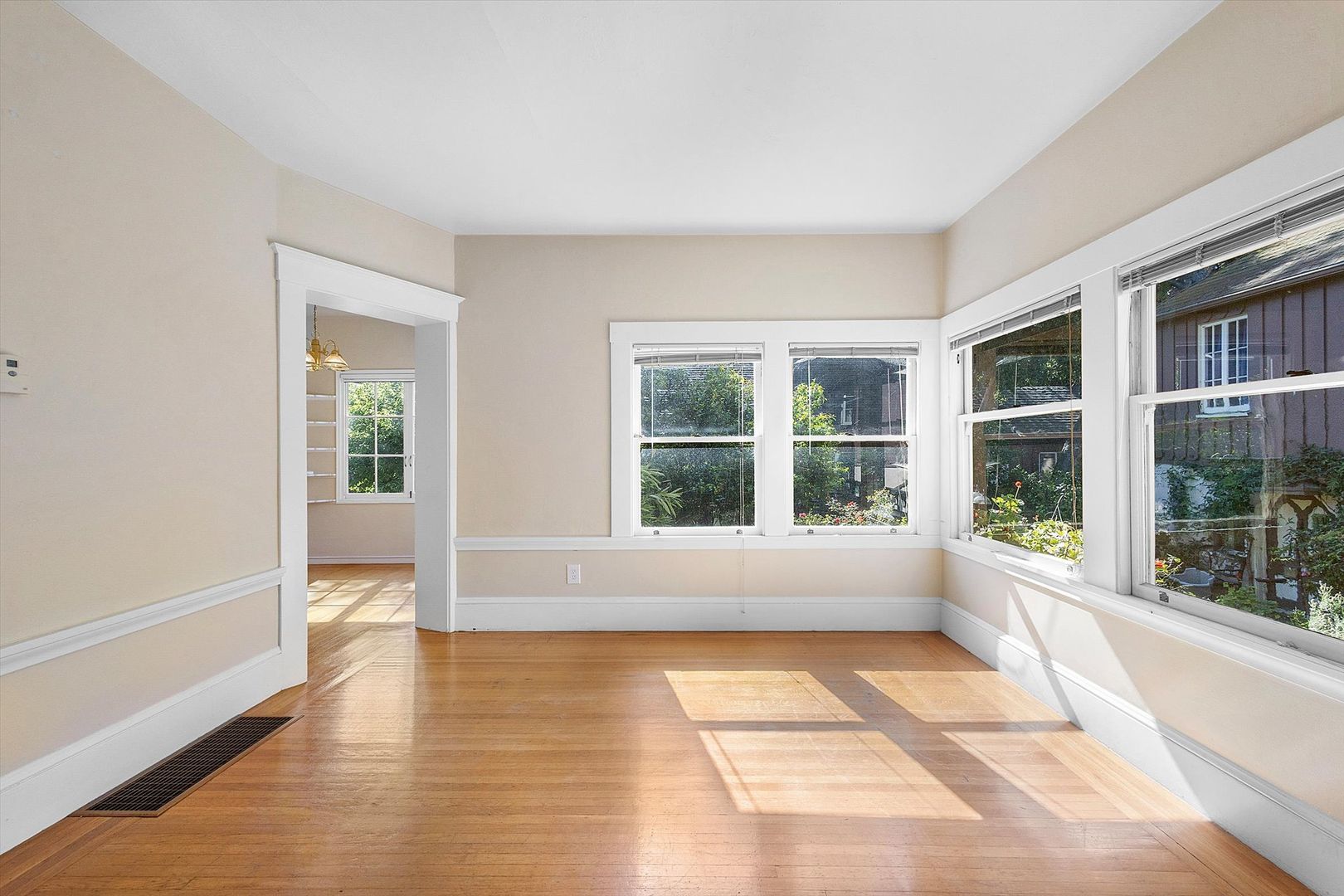 Alameda Apartment: 1426 Chestnut St #3