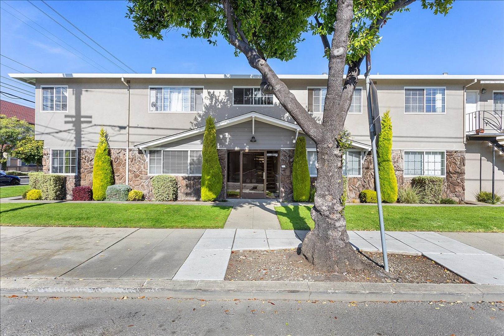 Alameda Apartment: 1332 High St #D