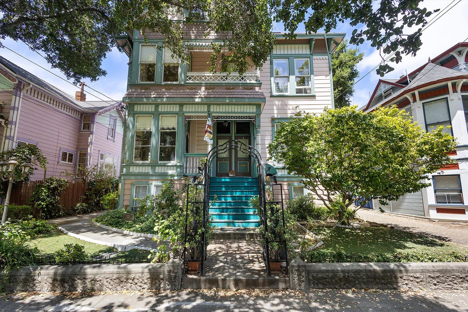 Alameda Apartment: 1231 Park Ave #C