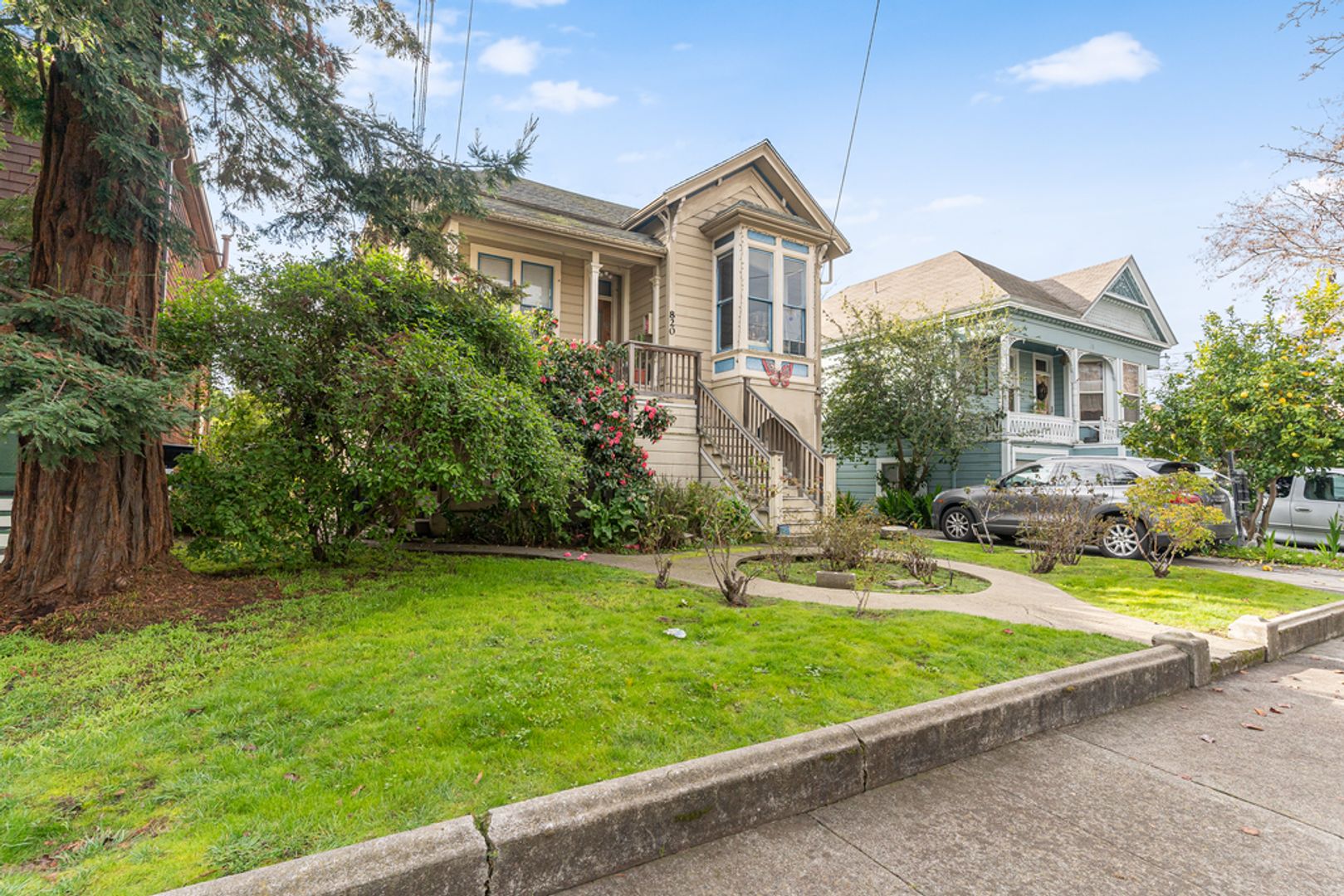 Alameda Apartment: 820 Pacific Ave #A