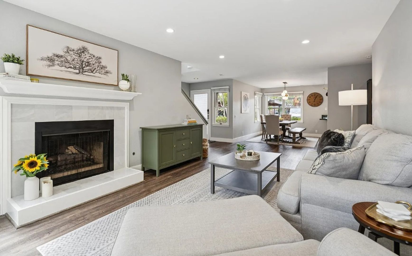 Alameda House: 641 Centre Ct