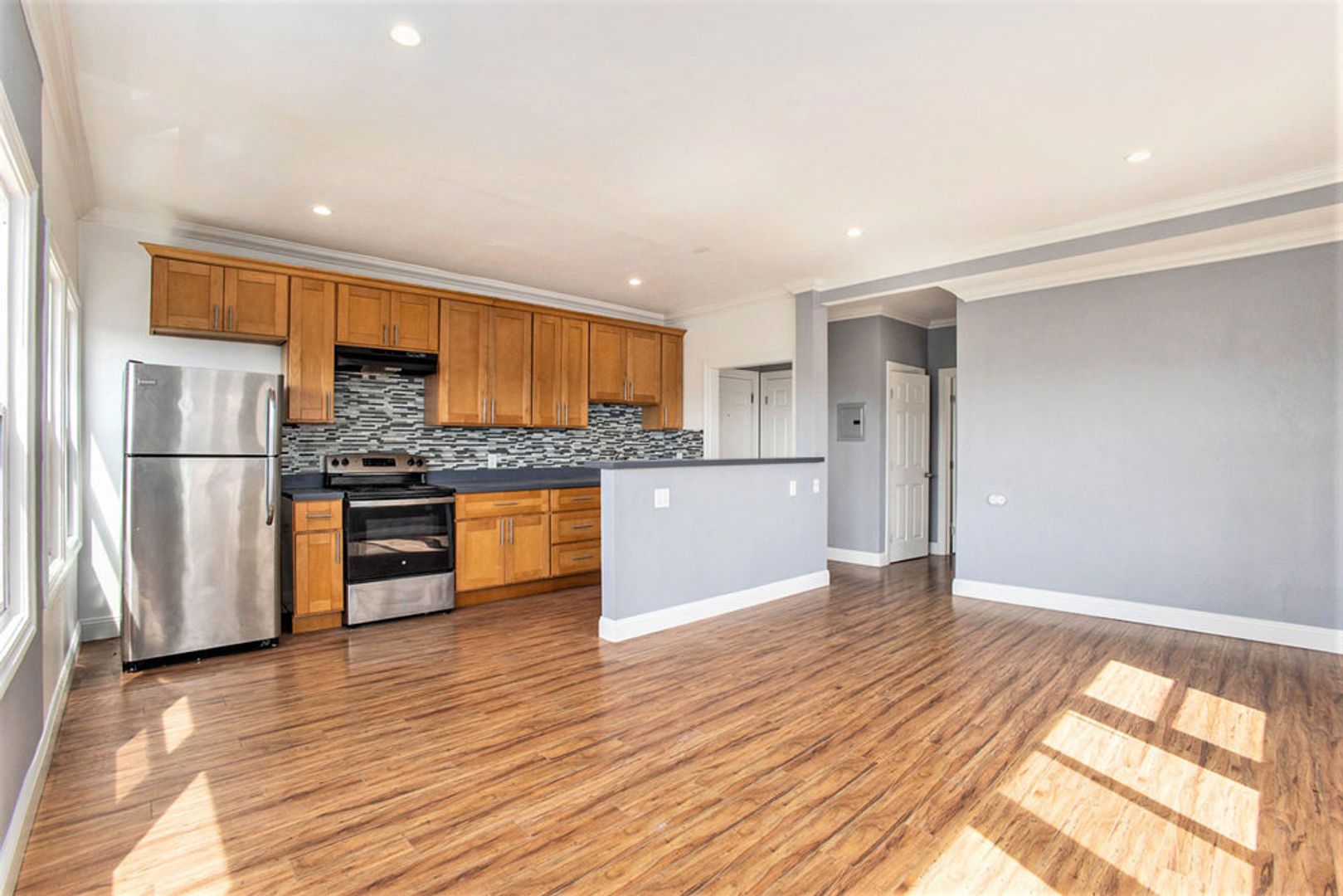 Oakland Apartment: 1829 6th Avenue