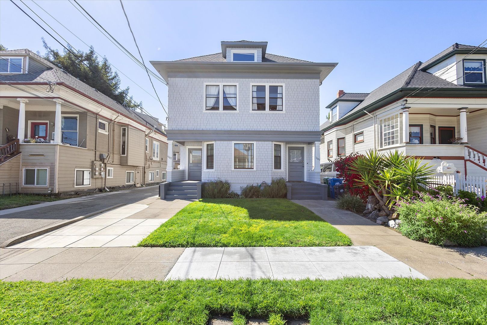 Alameda Apartment: 1087 Park Ave