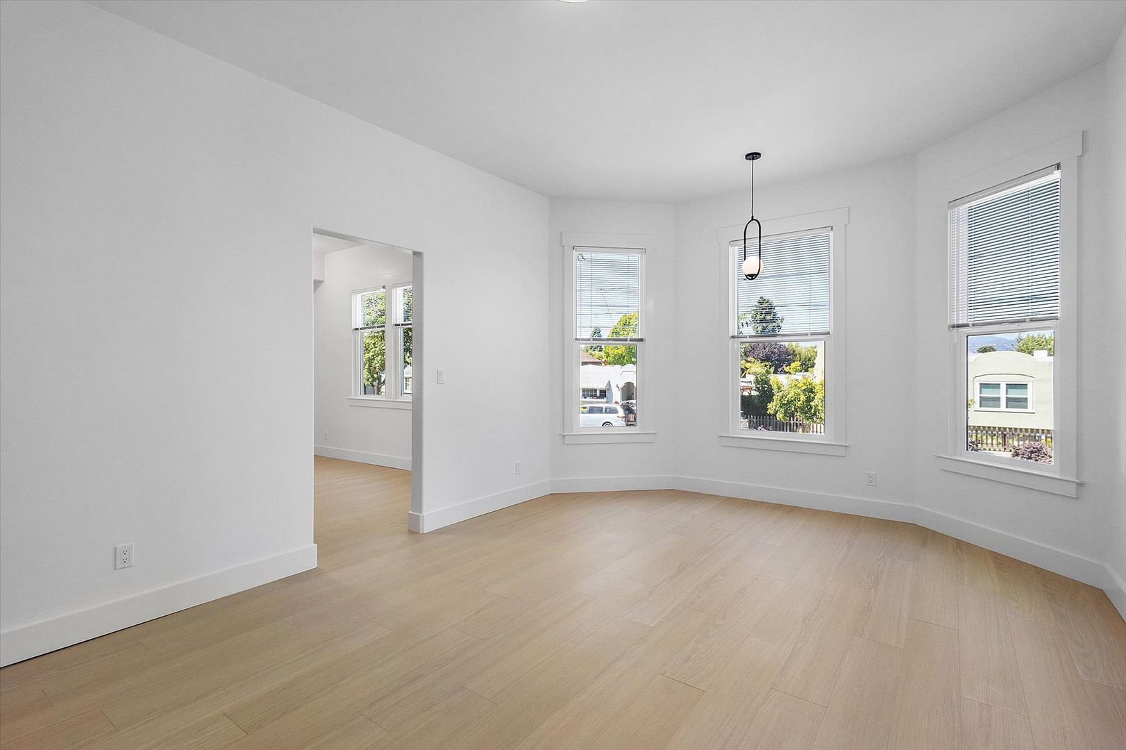 Alameda Apartment: 1533 Lafayette St #4