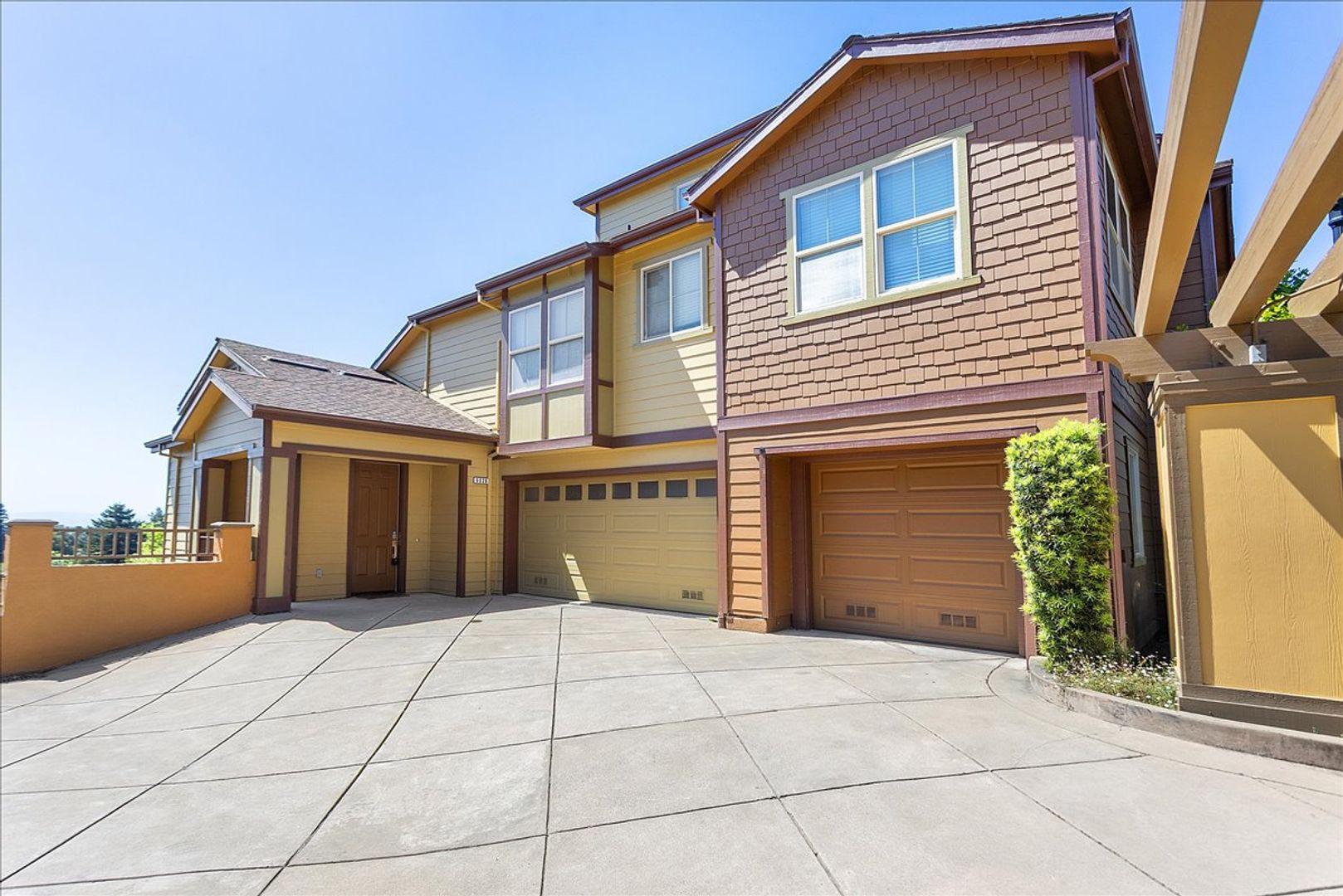 OAKLAND Condo: 6028 OLD QUARRY LOOP