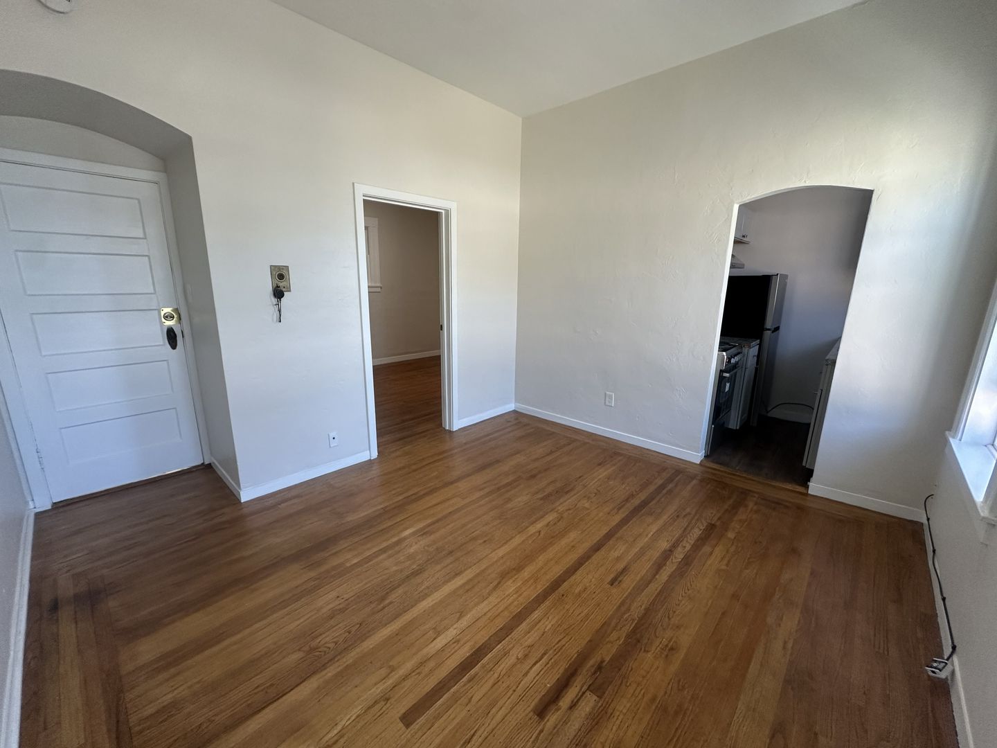 Alameda Apartment: 2318 Santa Clara Ave #E