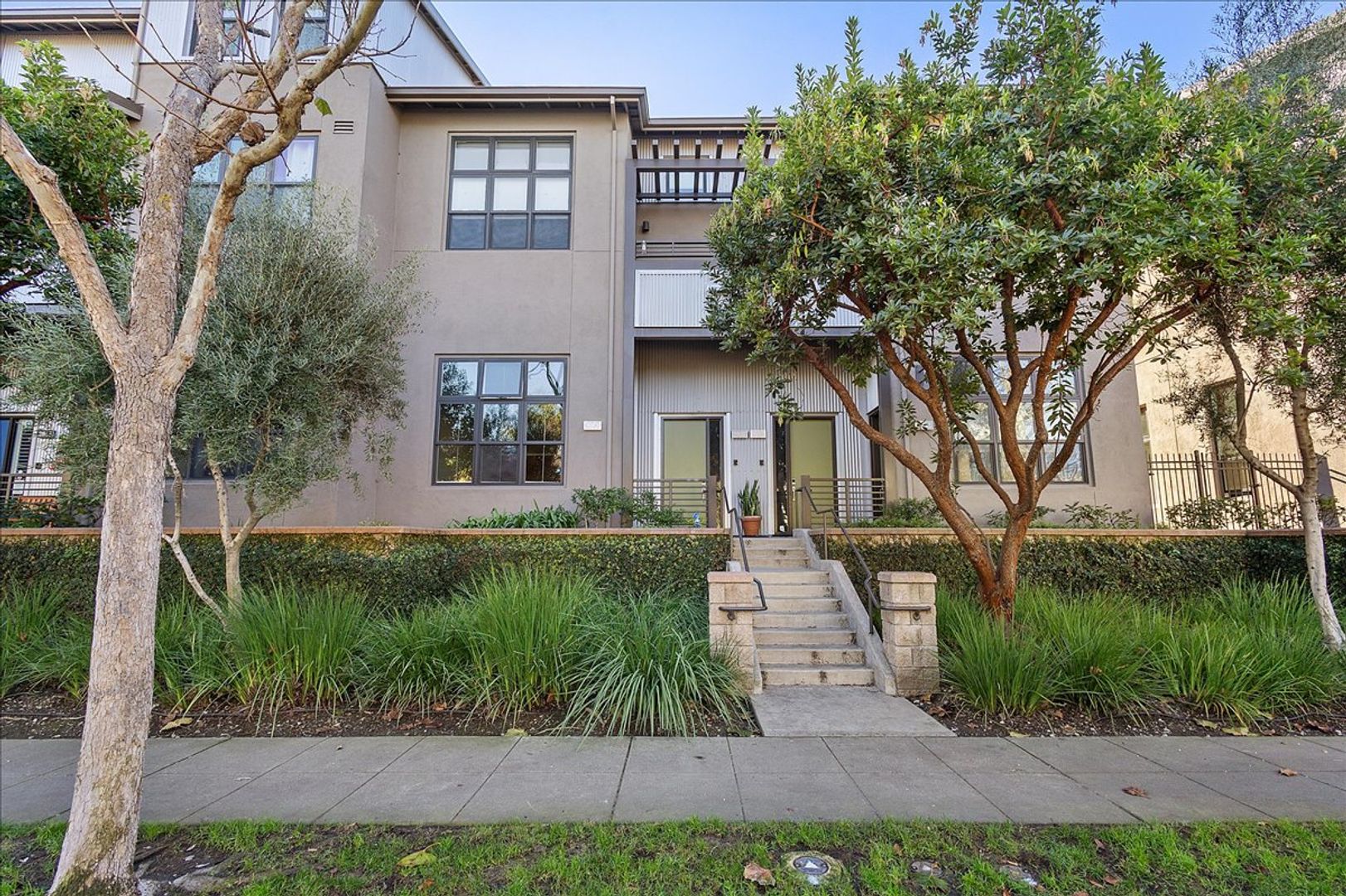 Oakland Condo: 2939 Glascock St