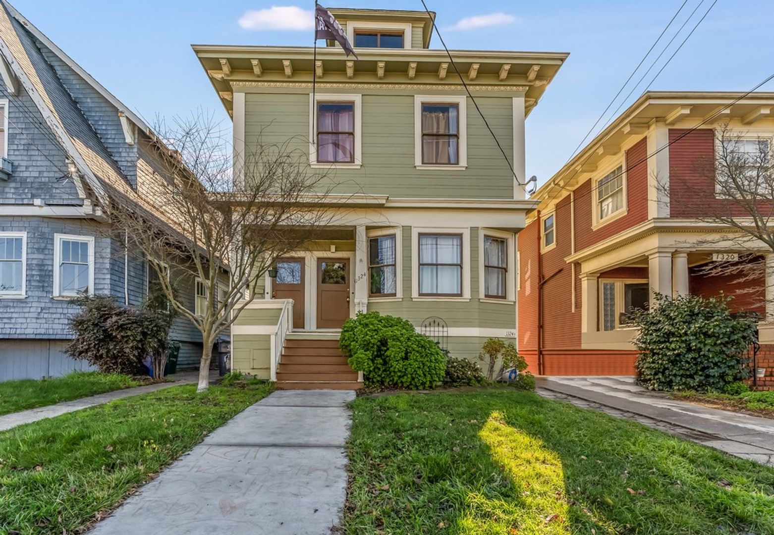 Alameda Apartment: 1324 Pearl St.