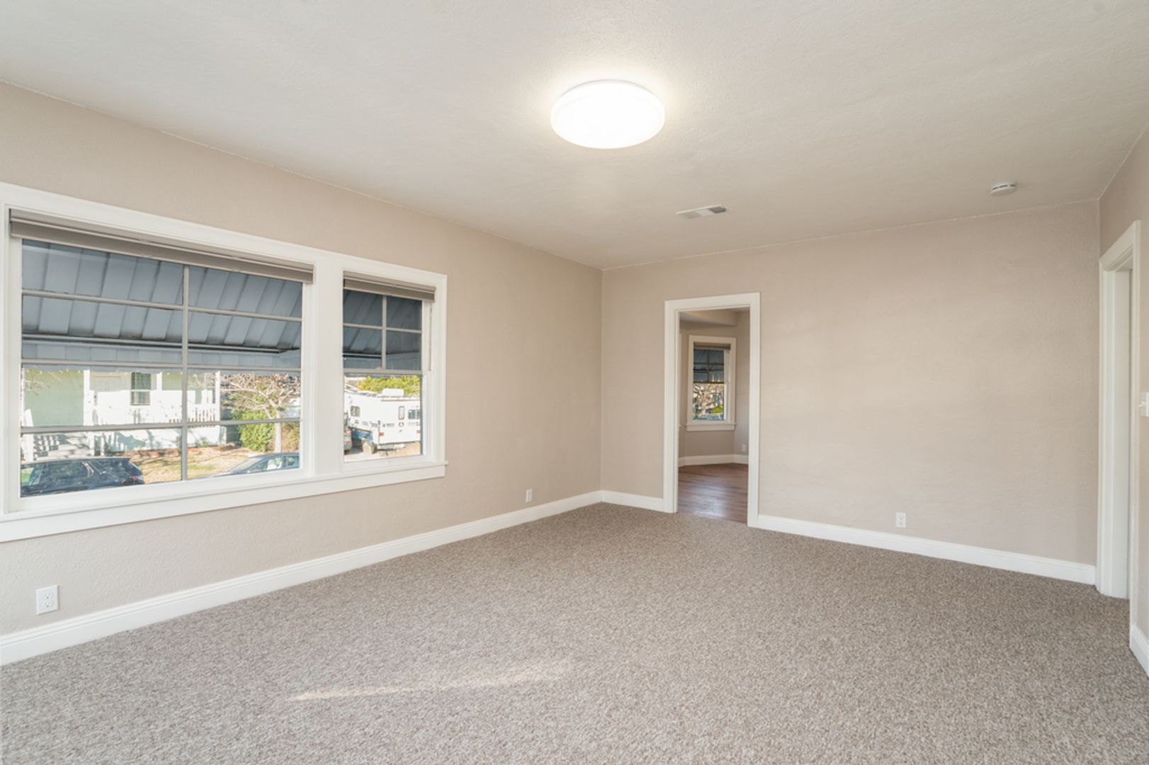 Alameda Apartment: 1612 Concordia St - Upper Unit