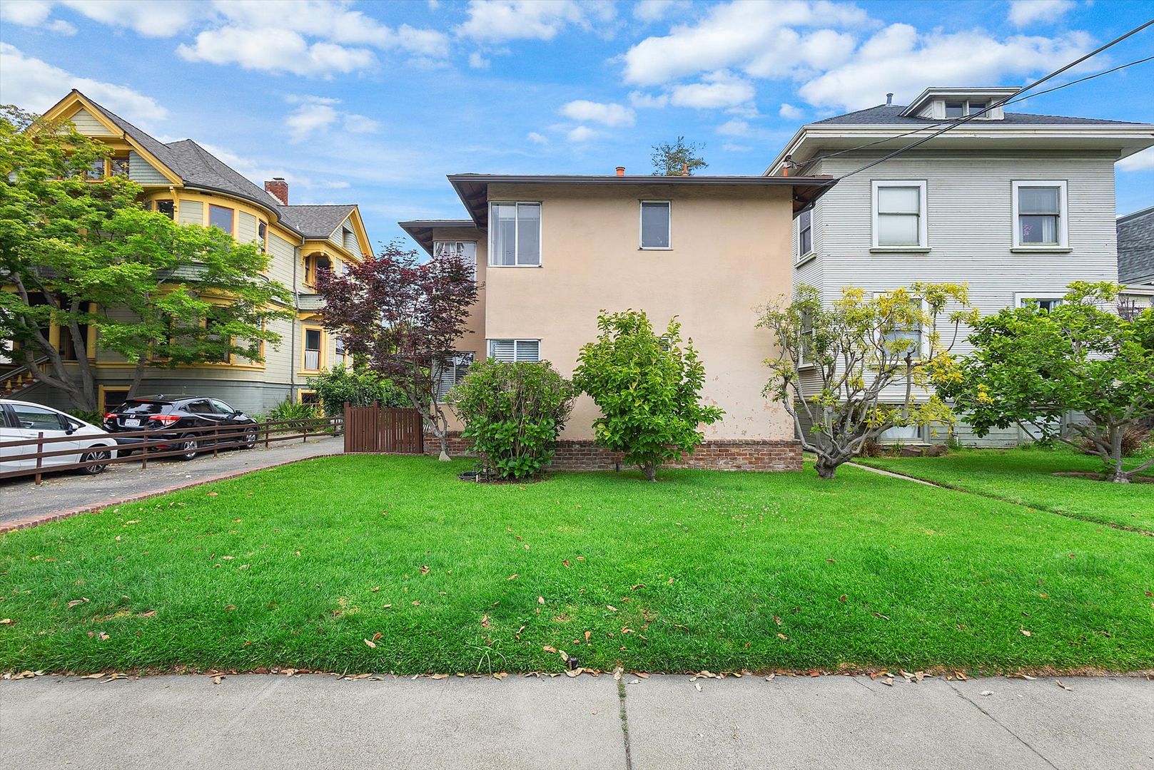 alameda Apartment: 2145 Santa Clara Ave #A
