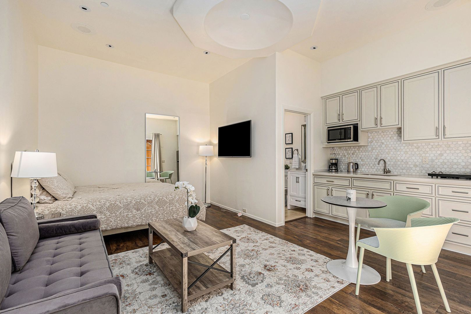 Berkeley Apartment: 1041 Grandview Dr #A