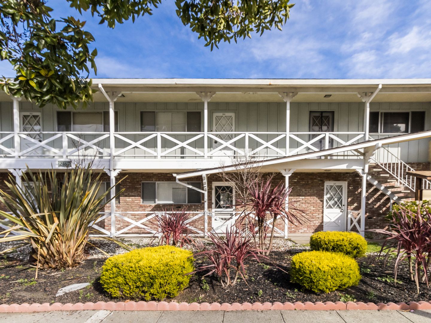 Alameda Apartment: 2167 Otis Dr #102