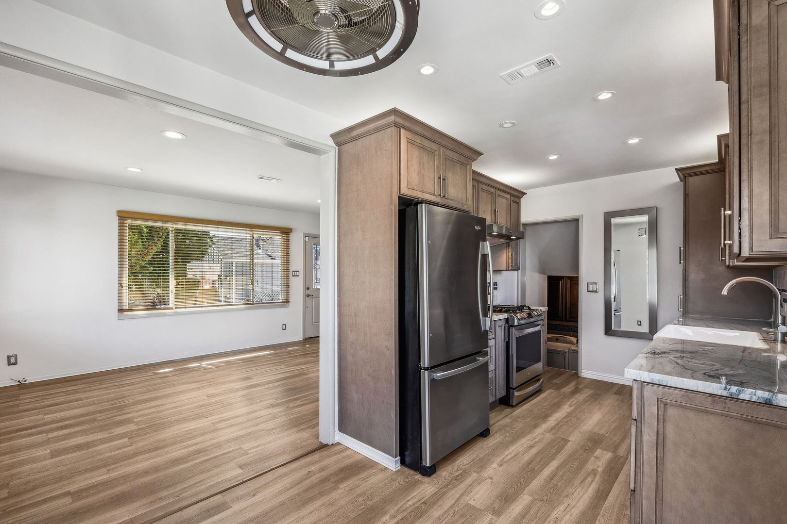 Alameda Apartment: 1618 Fernside Blvd, Alameda, CA 94501