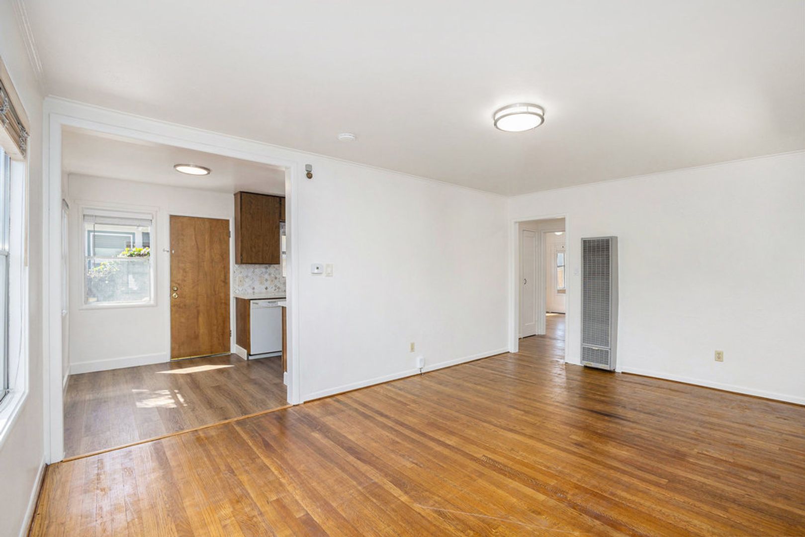 Alameda Apartment: 1542 Bay St