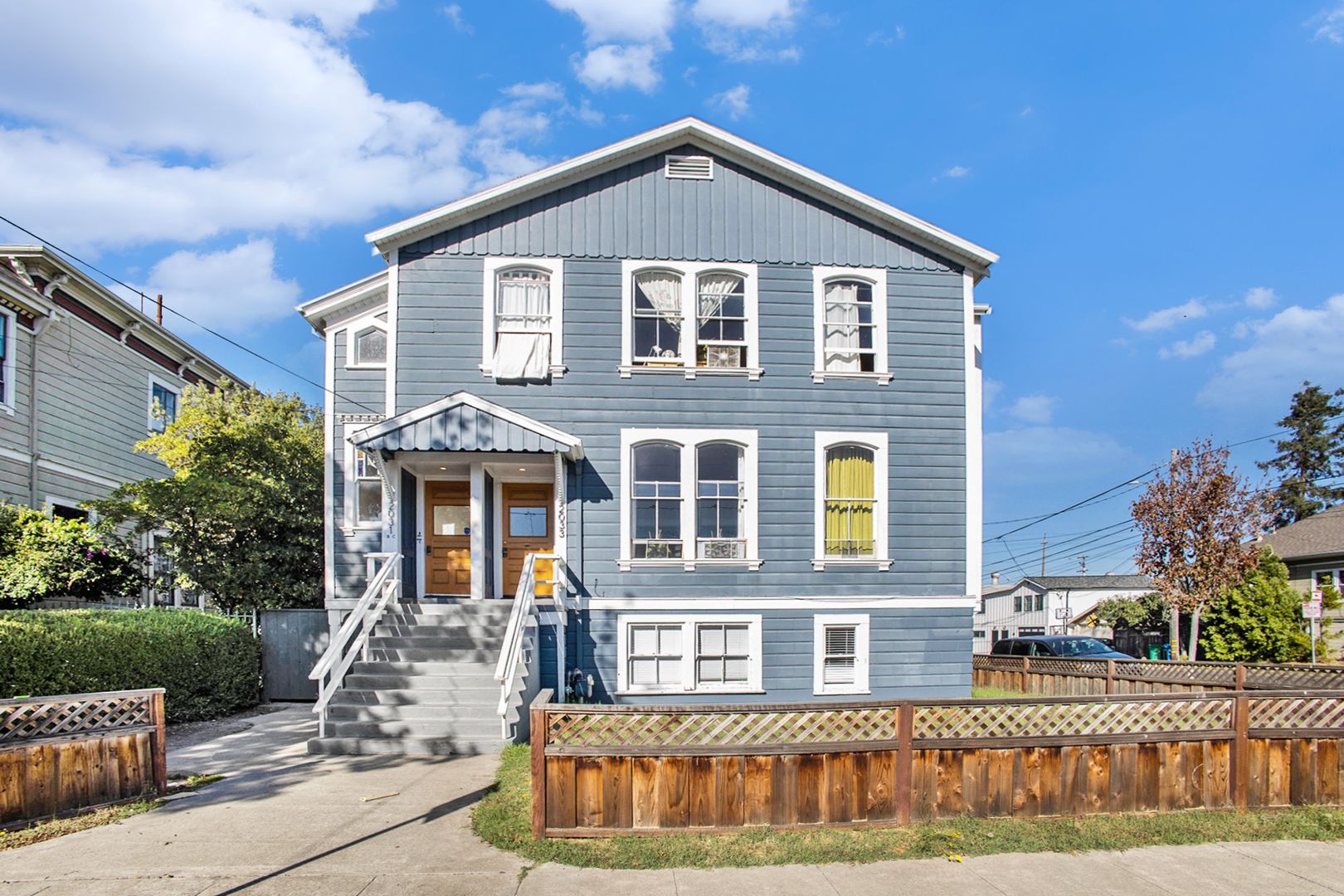 Alameda Apartment: 2033 Eagle Ave