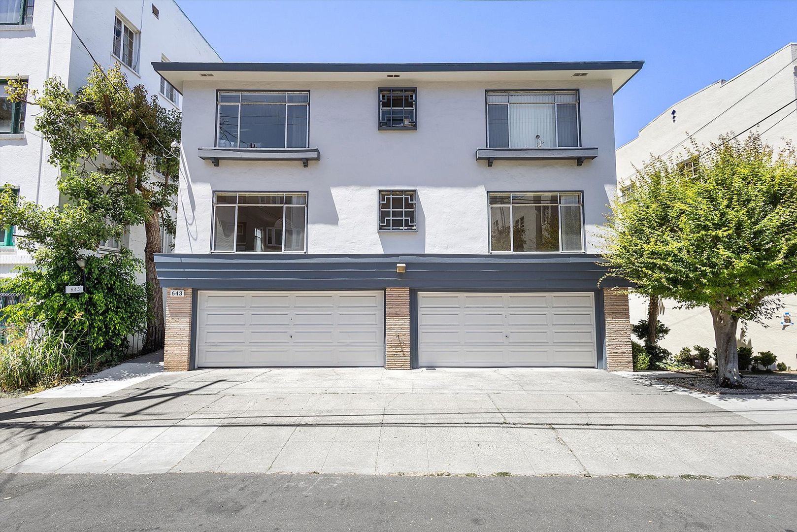 Oakland Apartment: 643 Beacon St