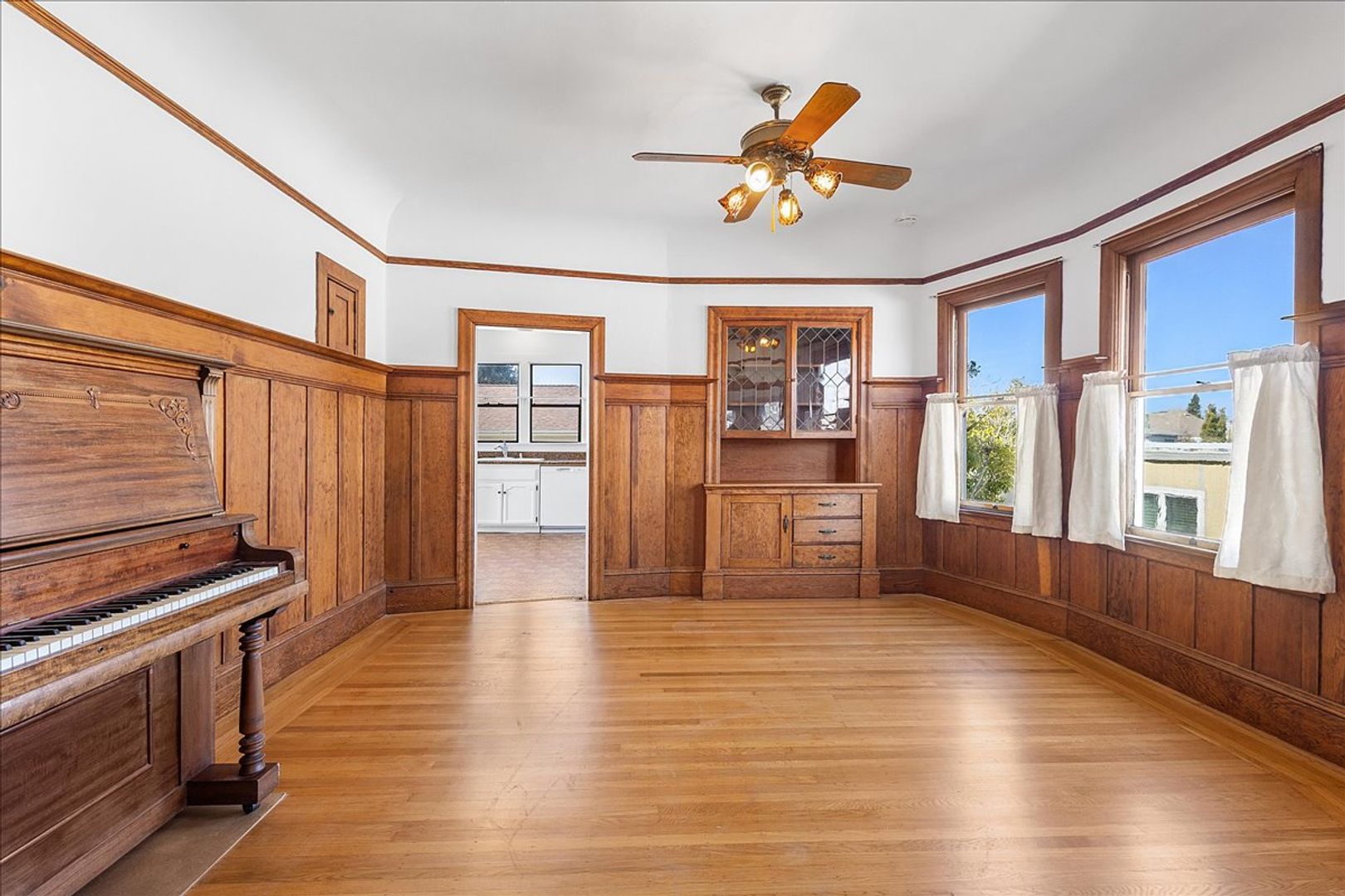 ALAMEDA Apartment: 1143-1149 PARK AVE.