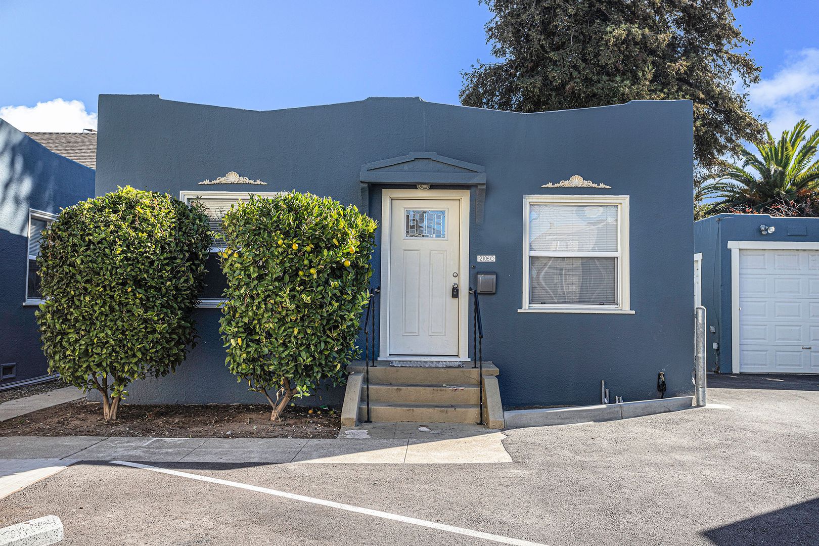 Alameda Apartment: 2100 Pacific Ave