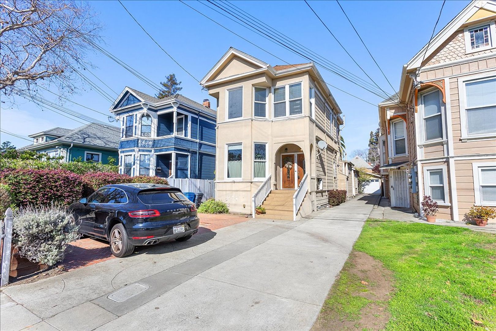 Alameda Apartment: 1821 Encinal Ave