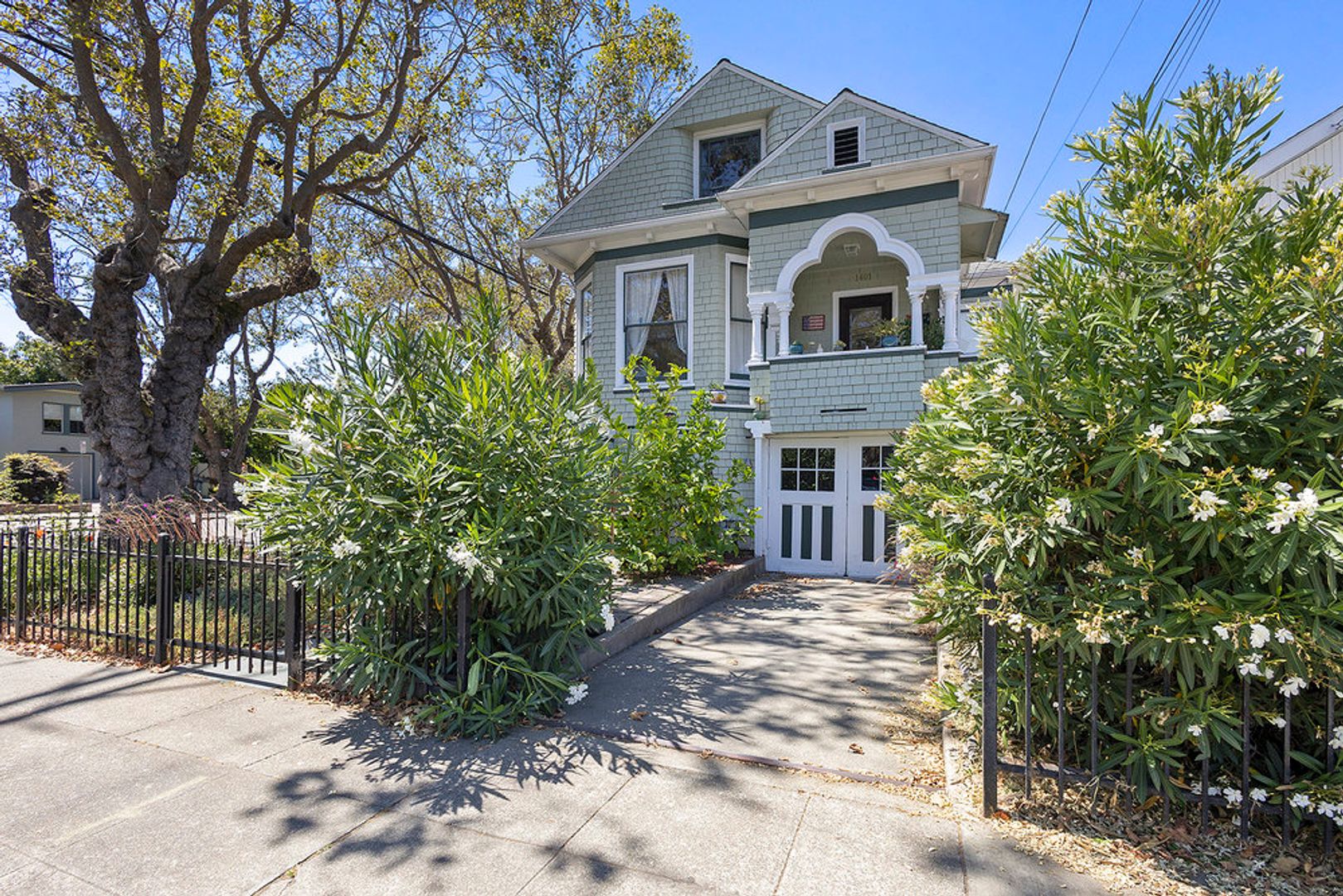 Alameda Apartment: 1401 St Charles St #A