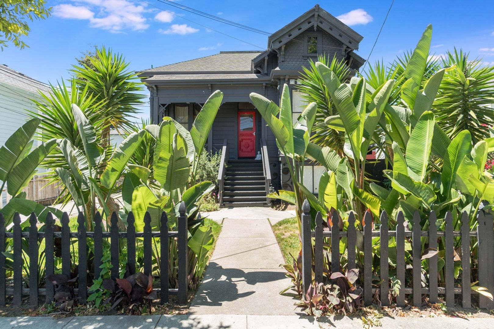 Alameda Apartment: 2108 San Antonio Ave