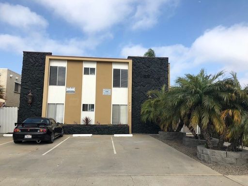 Adorable 1Bed/1Bath in North Park! – photo 1