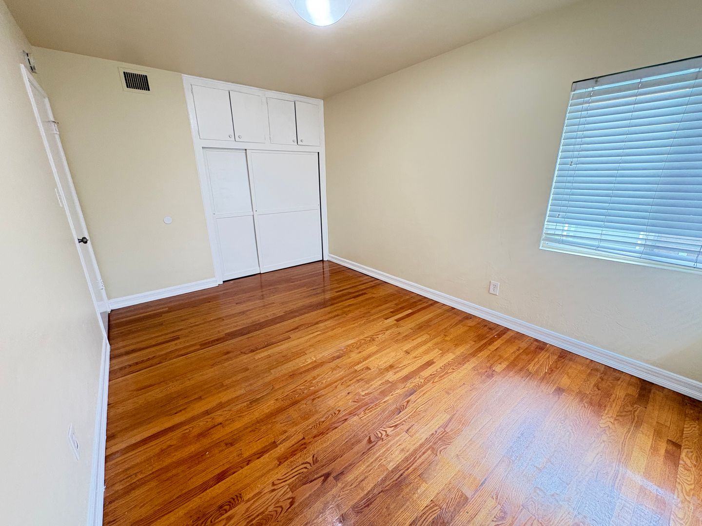 5114 63rd St. 6 of 12
