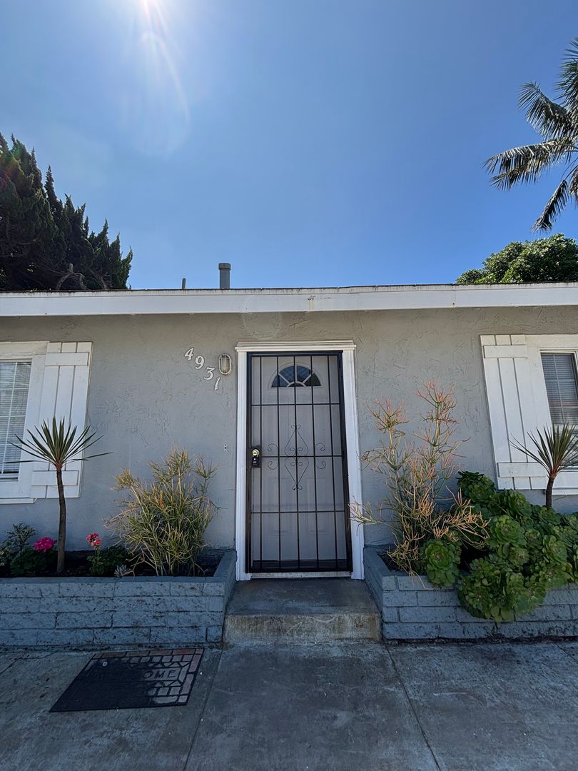 Ocean Beach Apartment: 4931 Coronado Ave