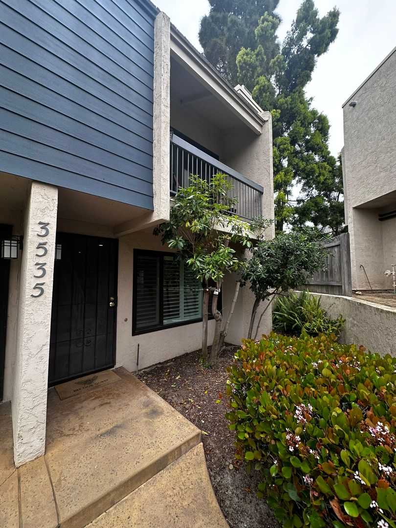 San Diego Townhome: 3535 Monair Drive, unit  E
