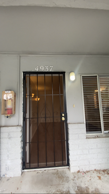 4937 Coronado Ave! Spacious 2 Bed-1 Bath Unit in OB!