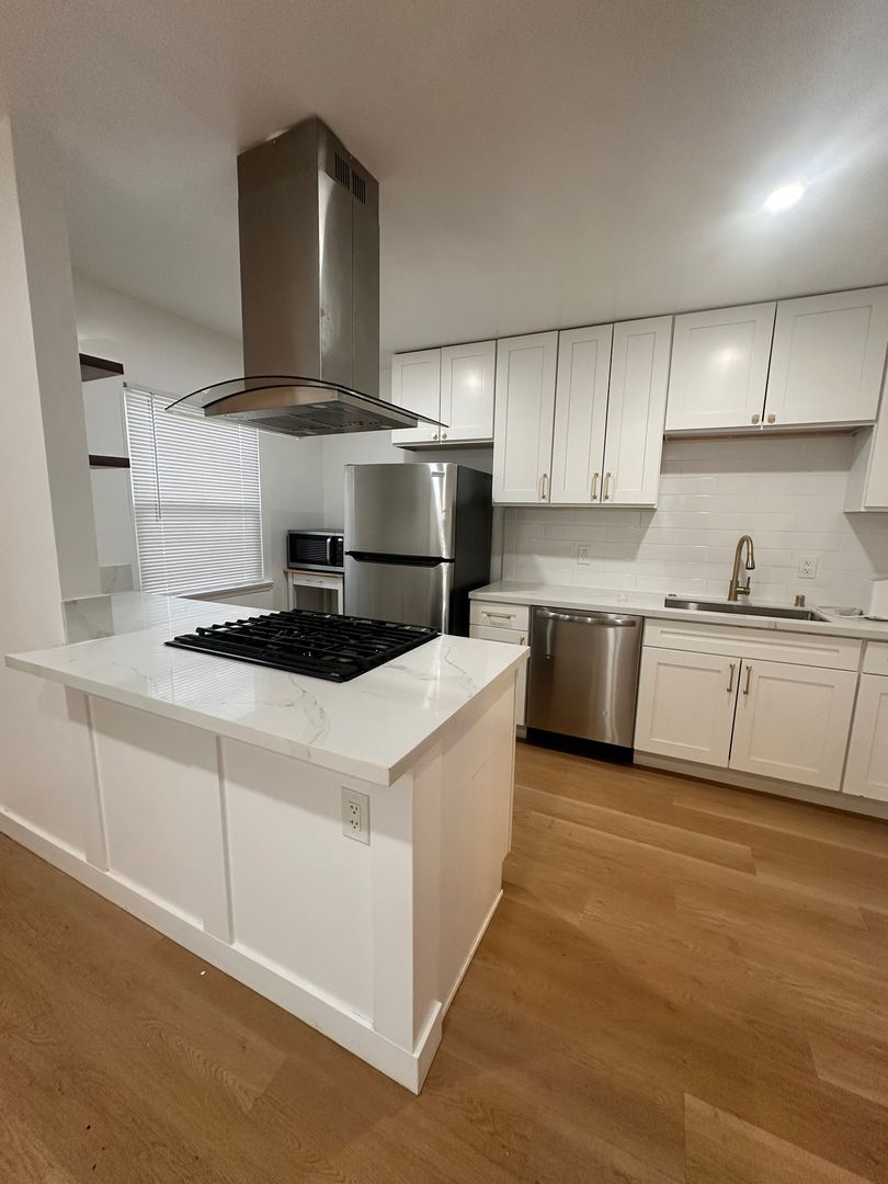 Imperial Beach Apartment: 1336-38 Grove Ave