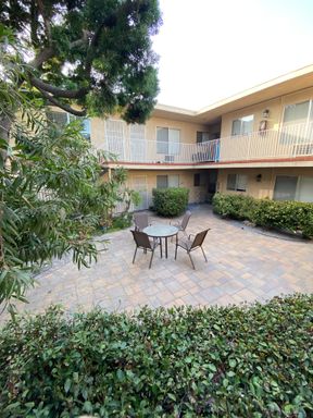 Charming 2-Bedroom, 1.5-Bathroom Apartment in North Park - Prime Location! – photo 1
