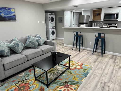 Zero Deposit with Qualified Application – 1-Bedroom Fully Furnished – photo 1