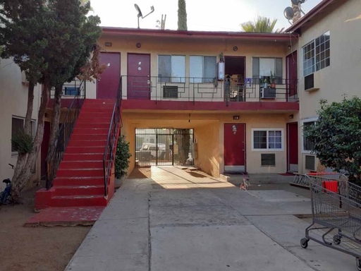Charming, One Bedroom Apartment in Panorama City