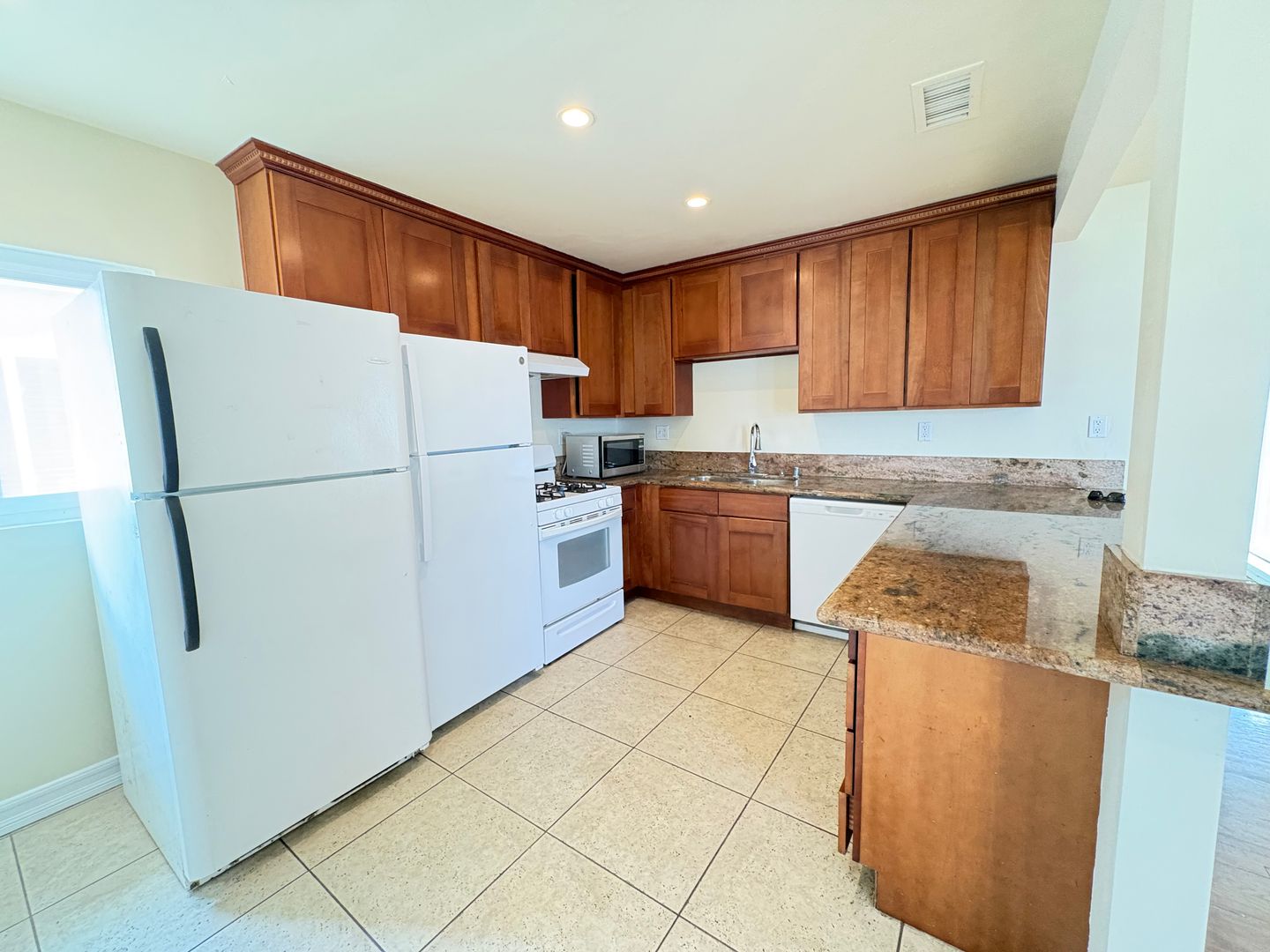 5114 63rd St. 3 of 12