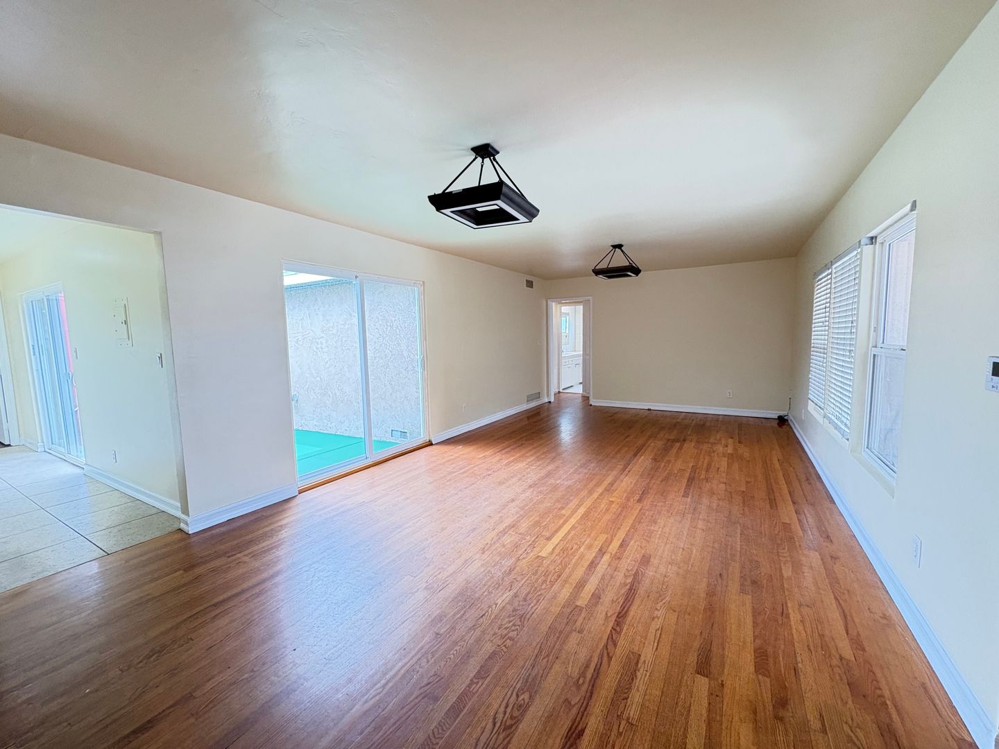 5114 63rd St. 2 of 12